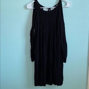 •old navy black shoulder show dress with sleeves